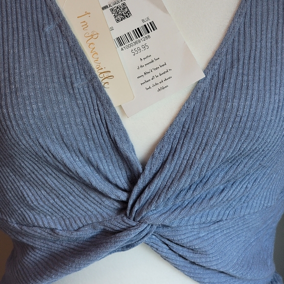 NWT cropped sweater/top - Altar'd State - size large - Picture 3 of 6